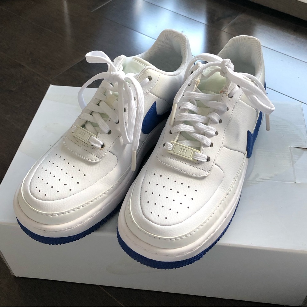 Nike Air Force 1 Jester in colour Game Royal